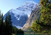 8场18强赛后 国足最佳首发11人浮出水面 京沪6将领衔 王大雷替补.